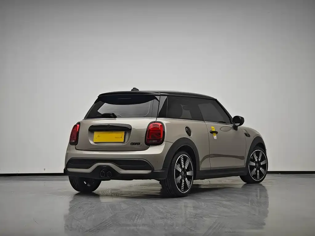 MINI Cooper (3-door) 2023 из CN, фото 3