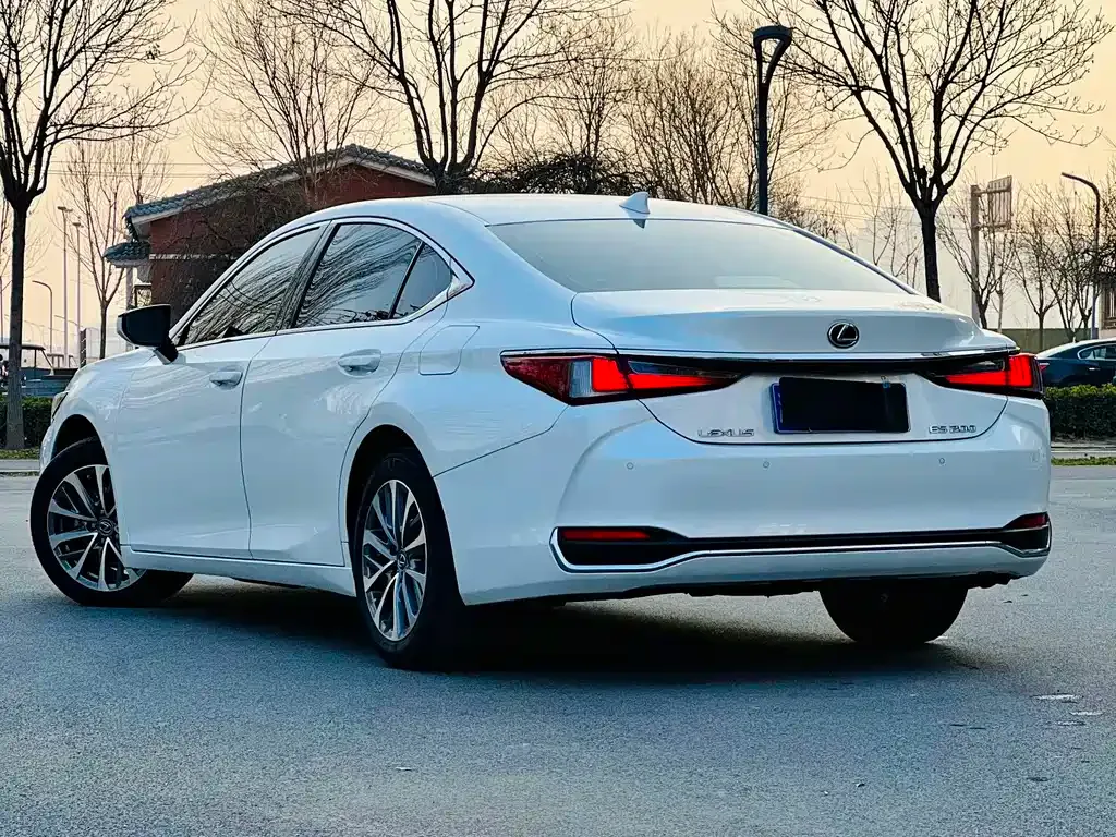 Lexus ES 2024 из CN, фото 9