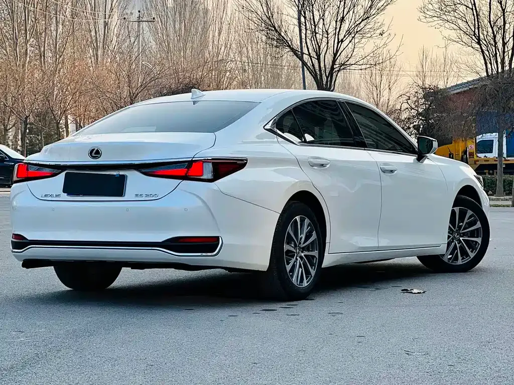 Lexus ES 2024 из CN, фото 4