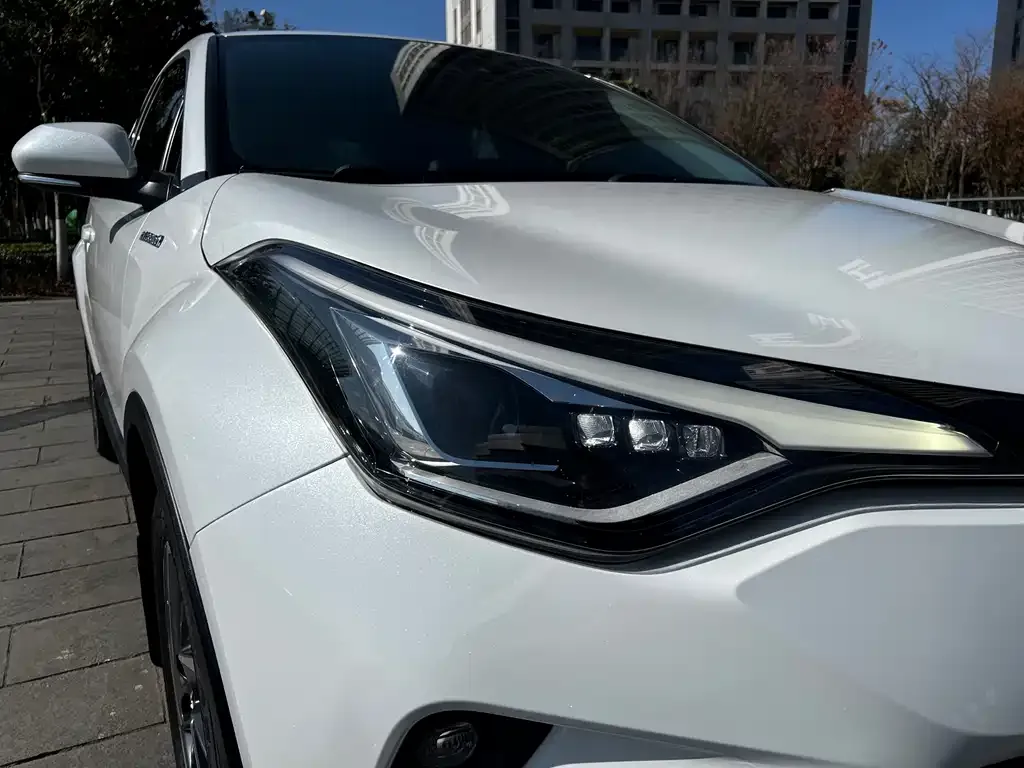 Toyota C-HR 2022 из CN, фото 2