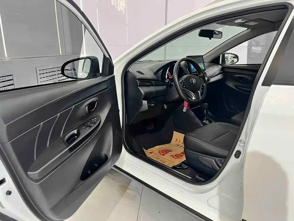 Toyota Yaris L 2022 из CN, фото 7