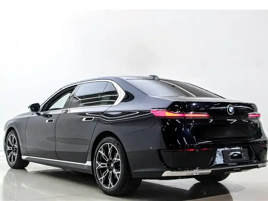 BMW 7 Series 2025 из CN, фото 3