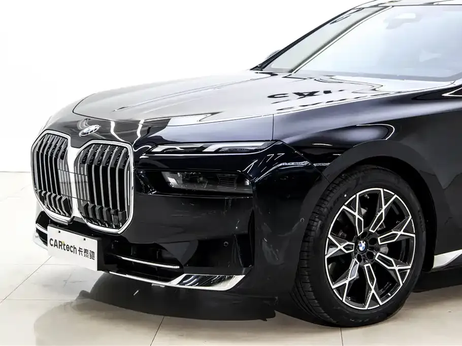 BMW 7 Series 2025 из CN, фото 10
