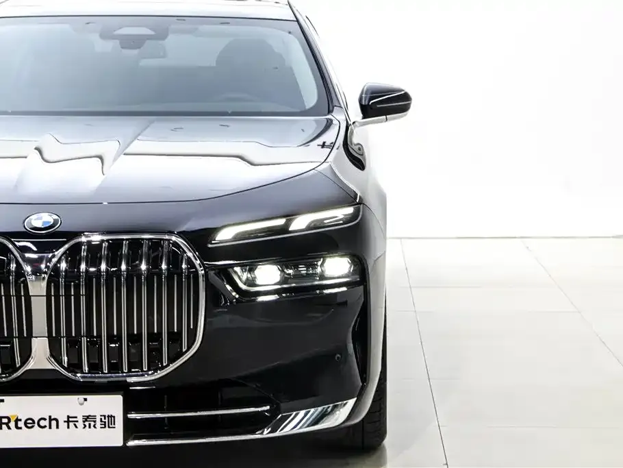 BMW 7 Series 2025 из CN, фото 8