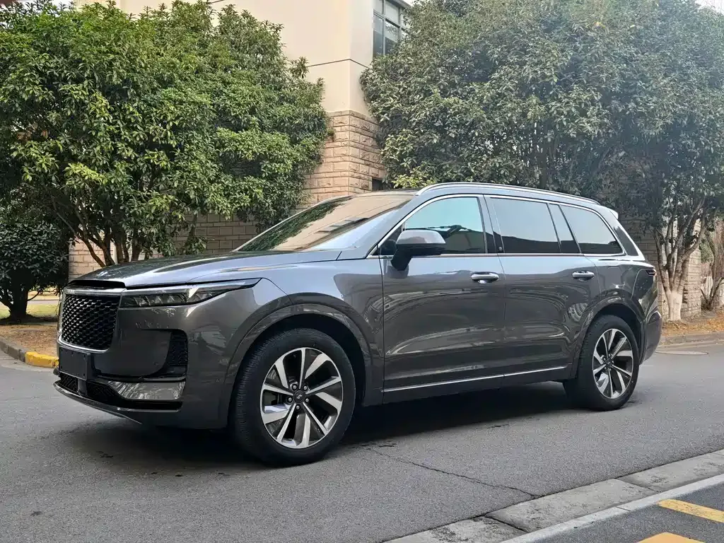 Li Auto ONE — фото 1