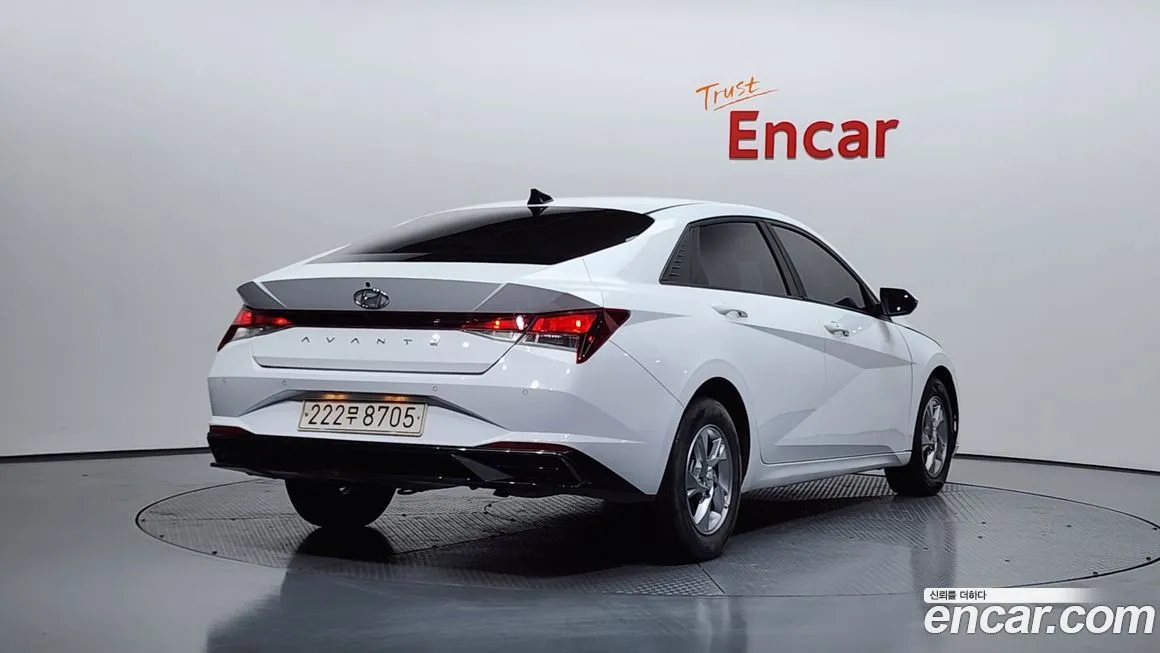 Hyundai AVANTE — фото 3