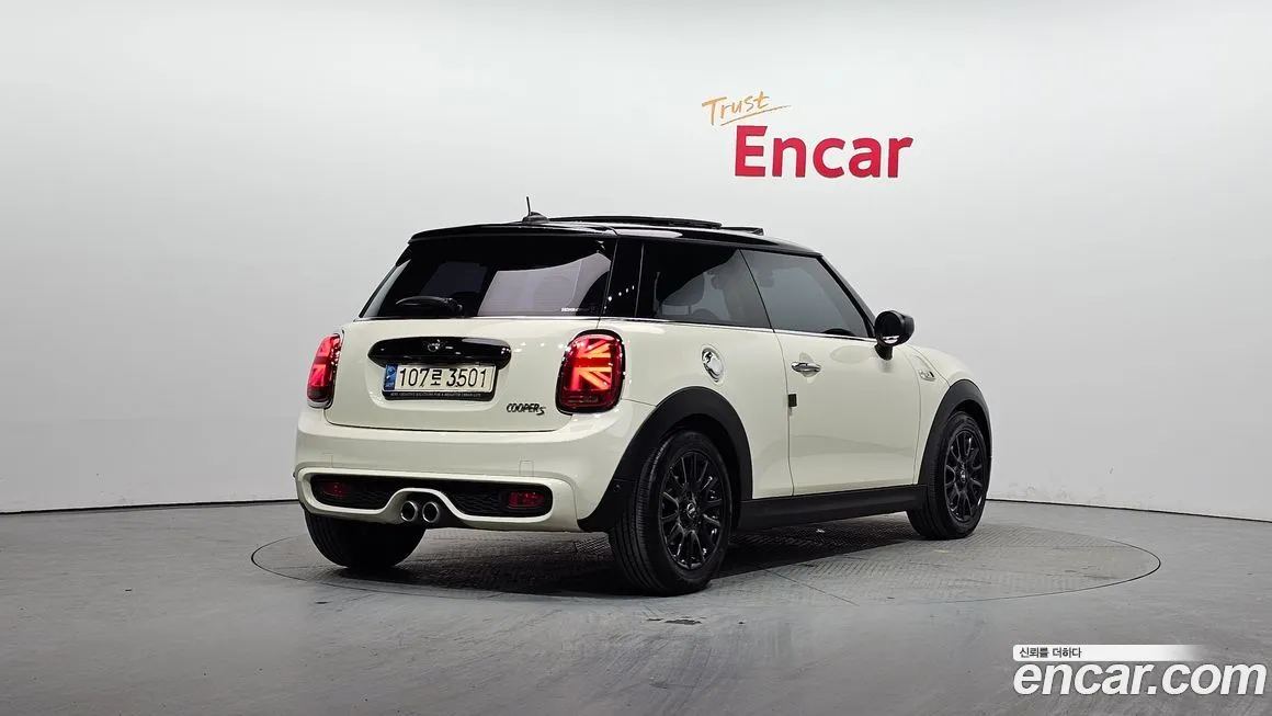 Mini Cooper 2021 из KR, фото 2