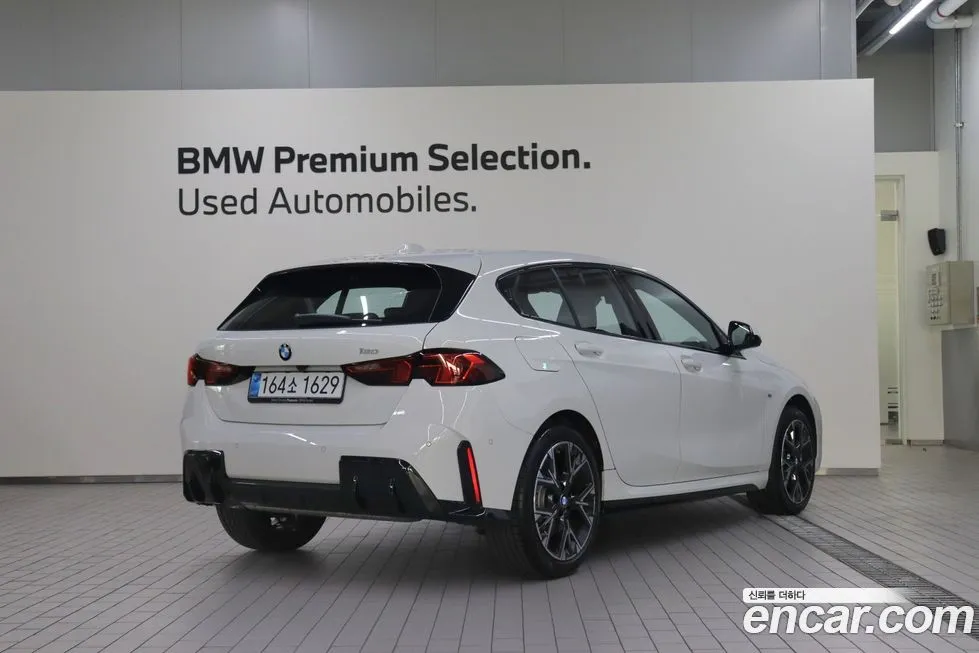 BMW 1-Series 2025 из KR, фото 8