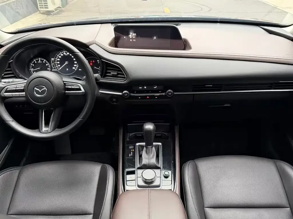 Mazda CX-30 2021 из CN, фото 2