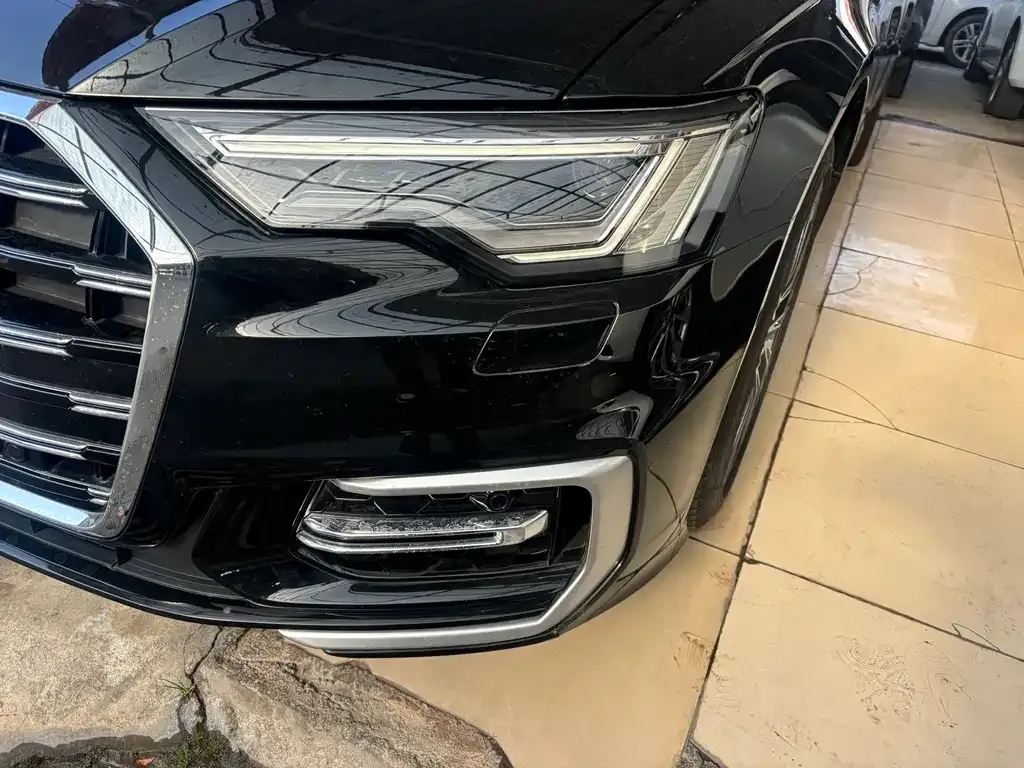 Audi A6L 2024 из CN, фото 8