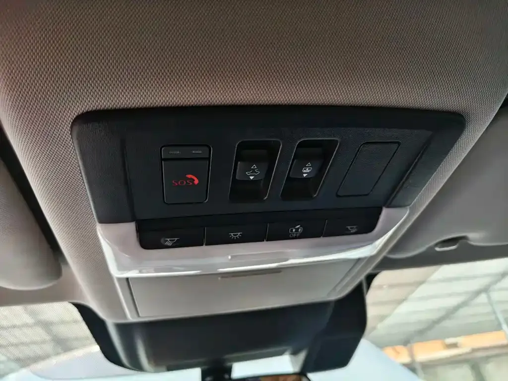 Nissan X-Trail 2023 из CN, фото 2