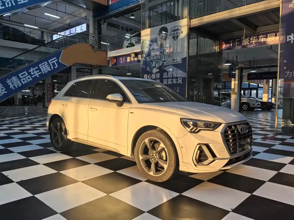 Audi Q3 2023 из CN, фото 8