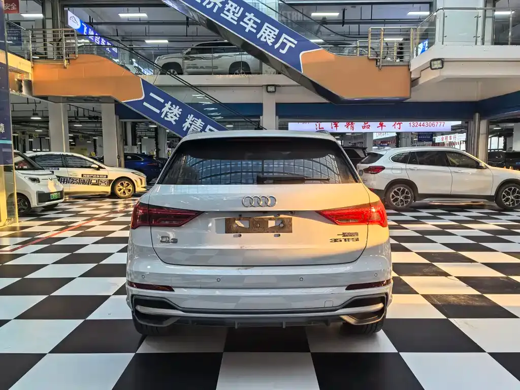 Audi Q3 2023 из CN, фото 4
