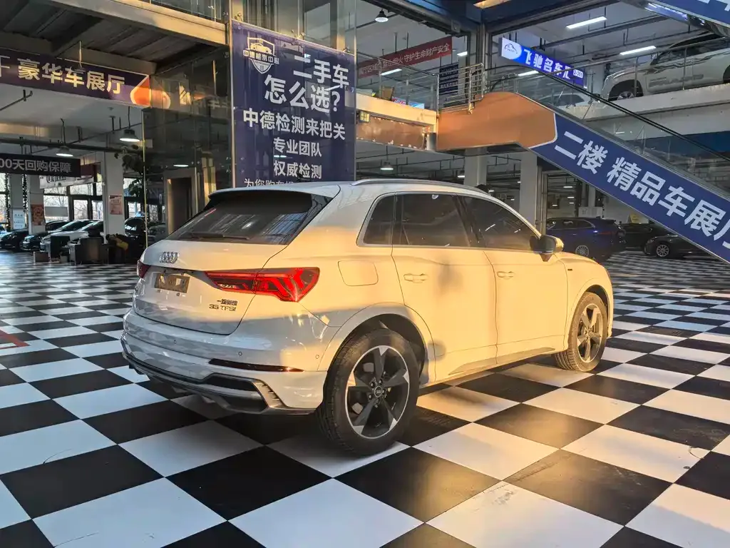 Audi Q3 2023 из CN, фото 6