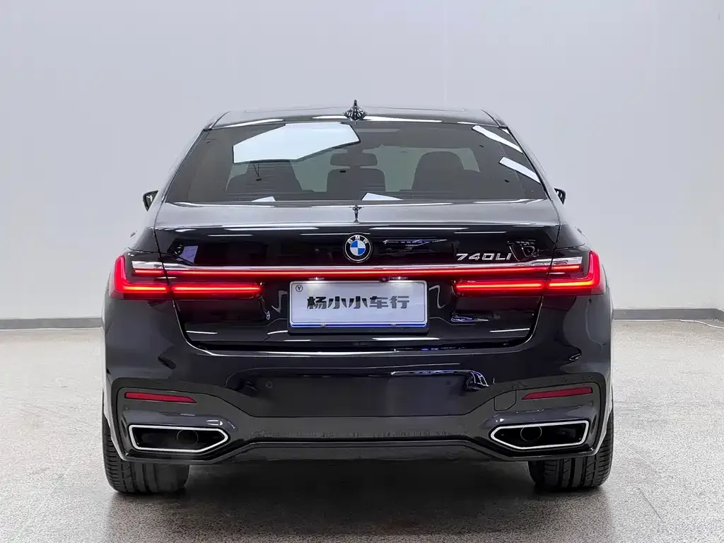 BMW 7 Series 2022 из CN, фото 9