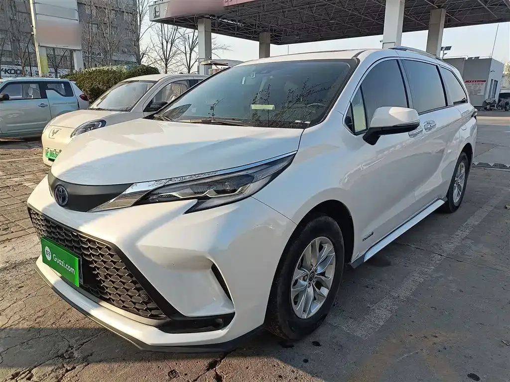 Toyota Granvia 2023 из CN, фото 9