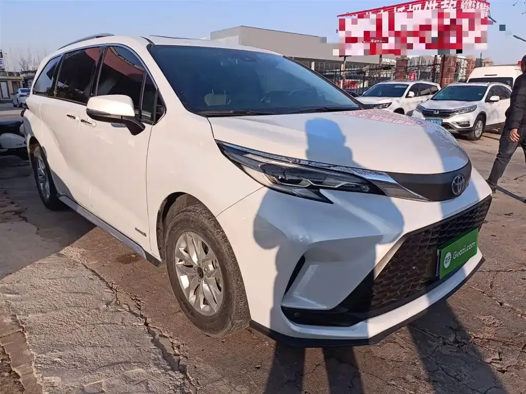 Toyota Granvia 2023 из CN, фото 7