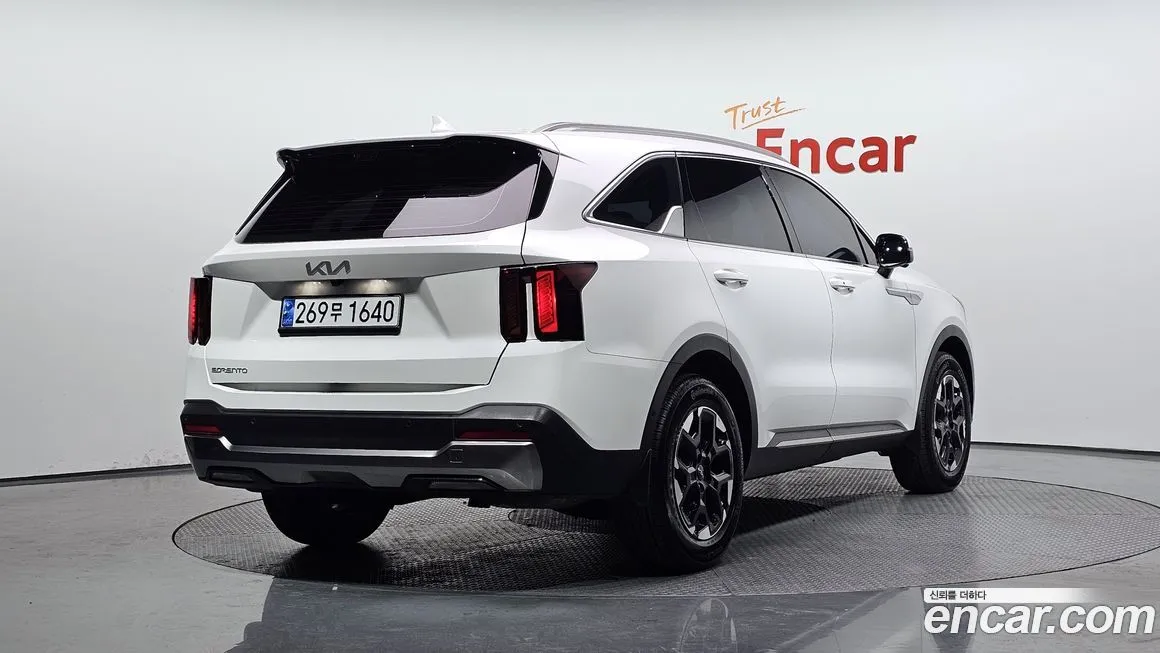 Kia Sorento — фото 4