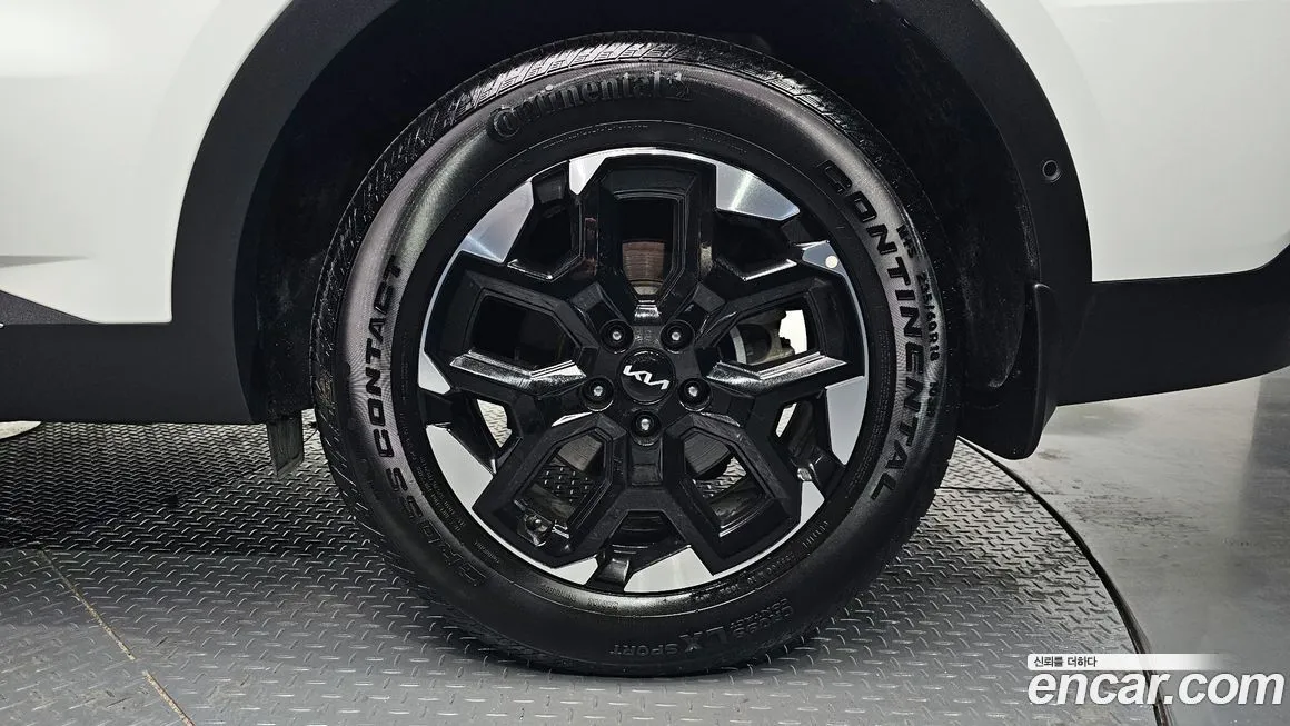 Kia Sorento — фото 9