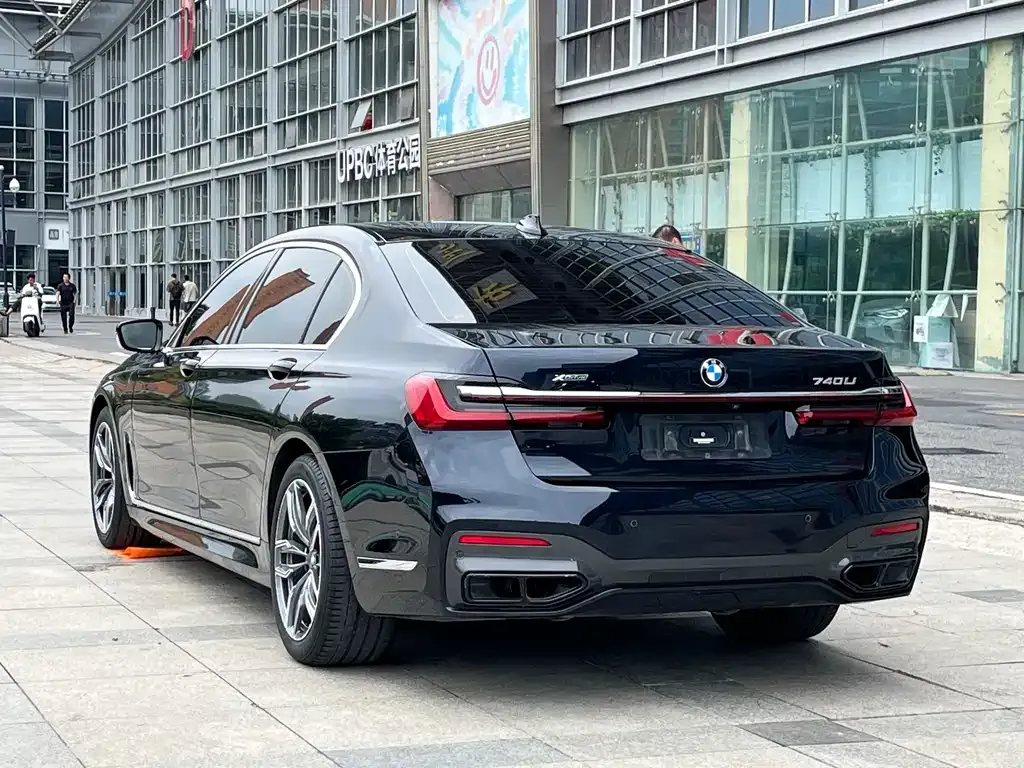 BMW 7 Series 2022 из CN, фото 8