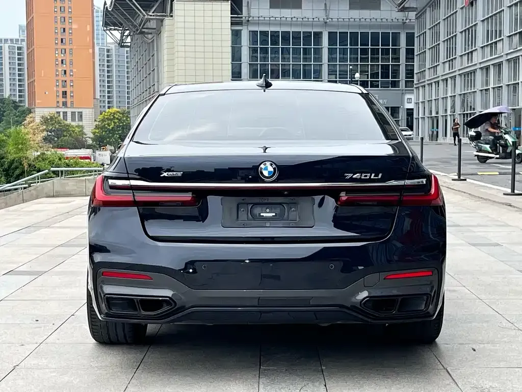 BMW 7 Series 2022 из CN, фото 4