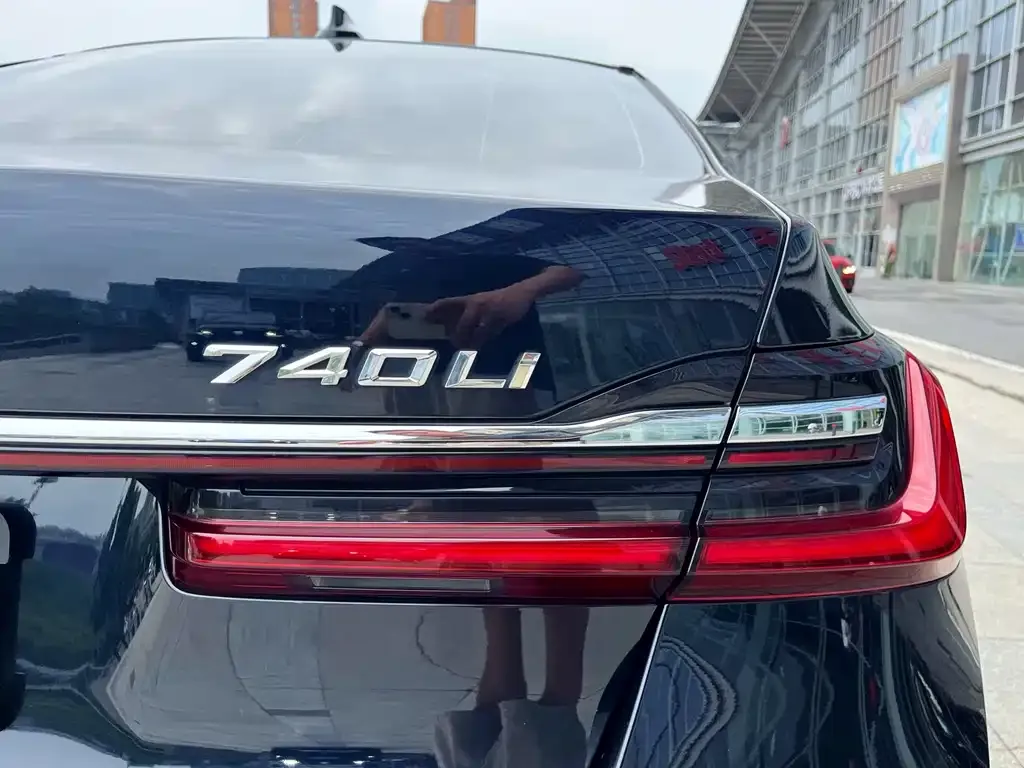 BMW 7 Series 2022 из CN, фото 2