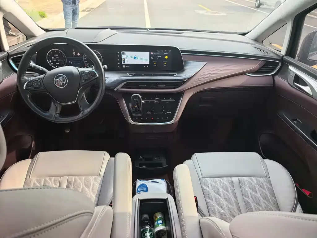 Buick GL8 2023 из CN, фото 3