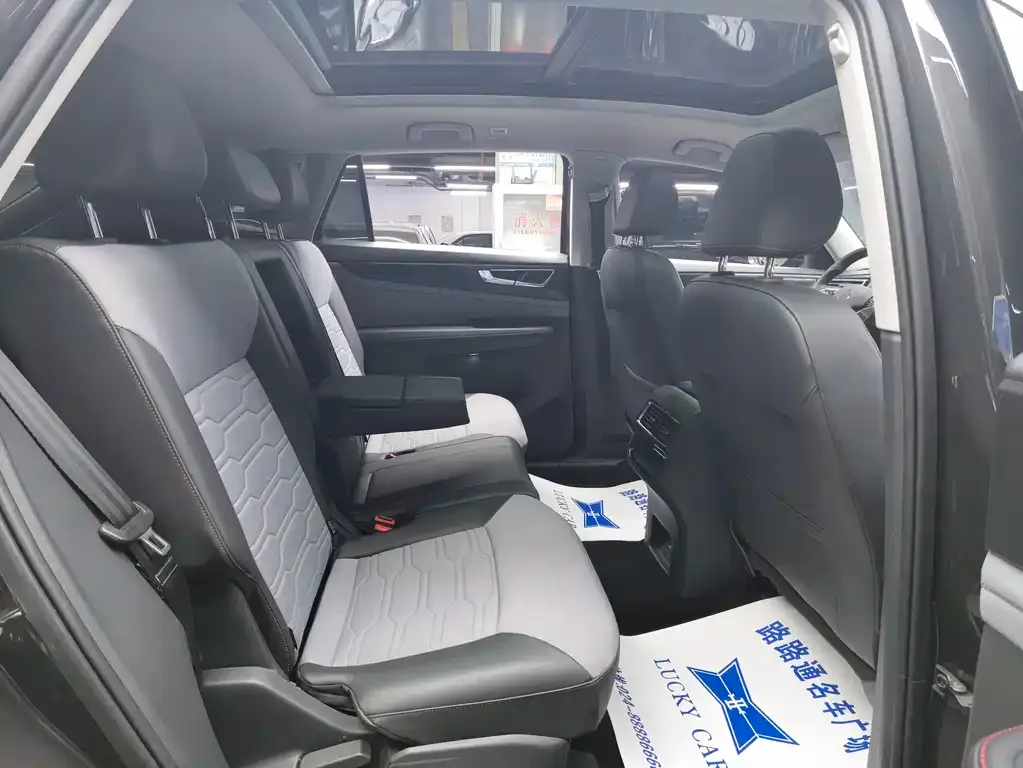 Volkswagen Teramont X 2022 из CN, фото 9