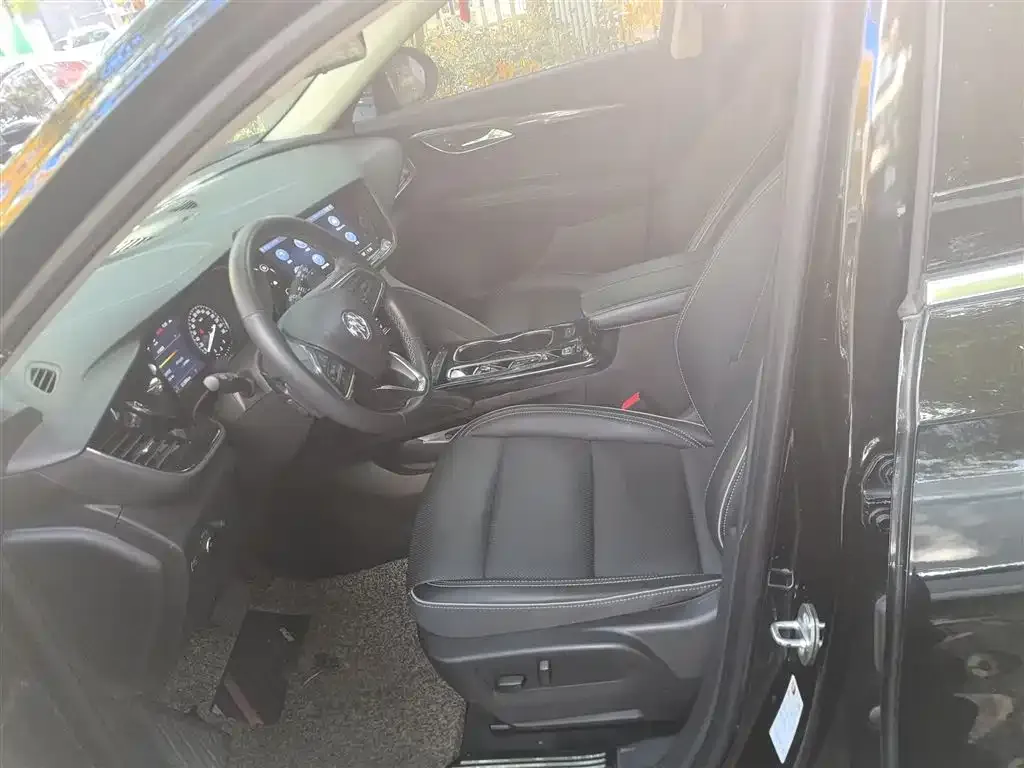Buick Envision Plus — фото 8