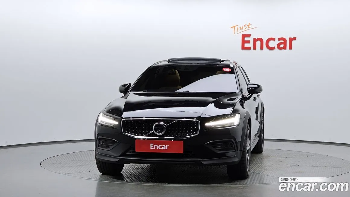 Volvo V60 2021 из KR, фото 2