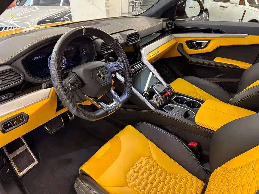 Lamborghini Urus 2022 из CN, фото 3