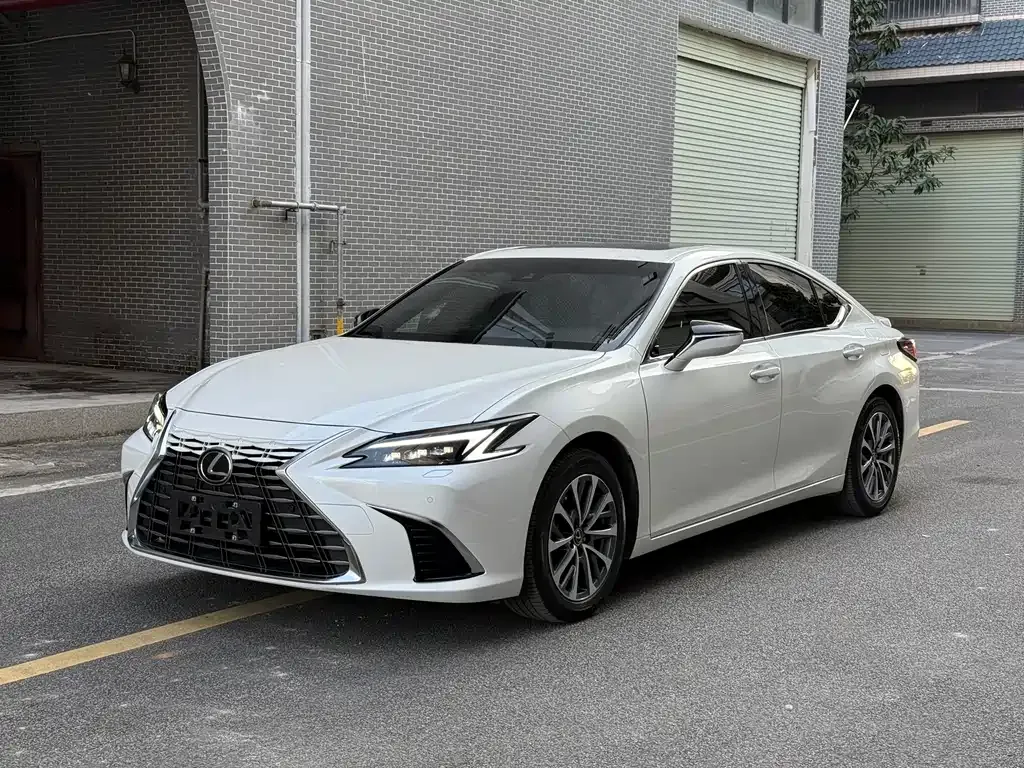 Lexus ES 2025 из CN, фото 1