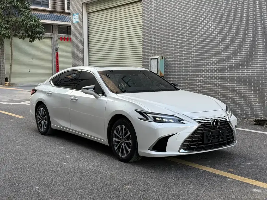 Lexus ES 2025 из CN, фото 7