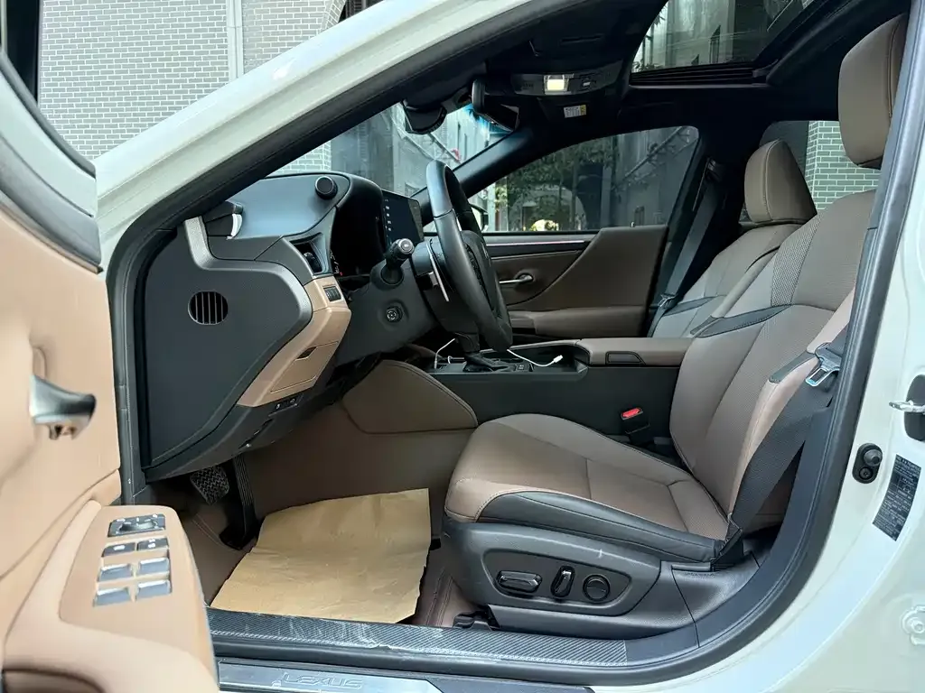 Lexus ES 2025 из CN, фото 2