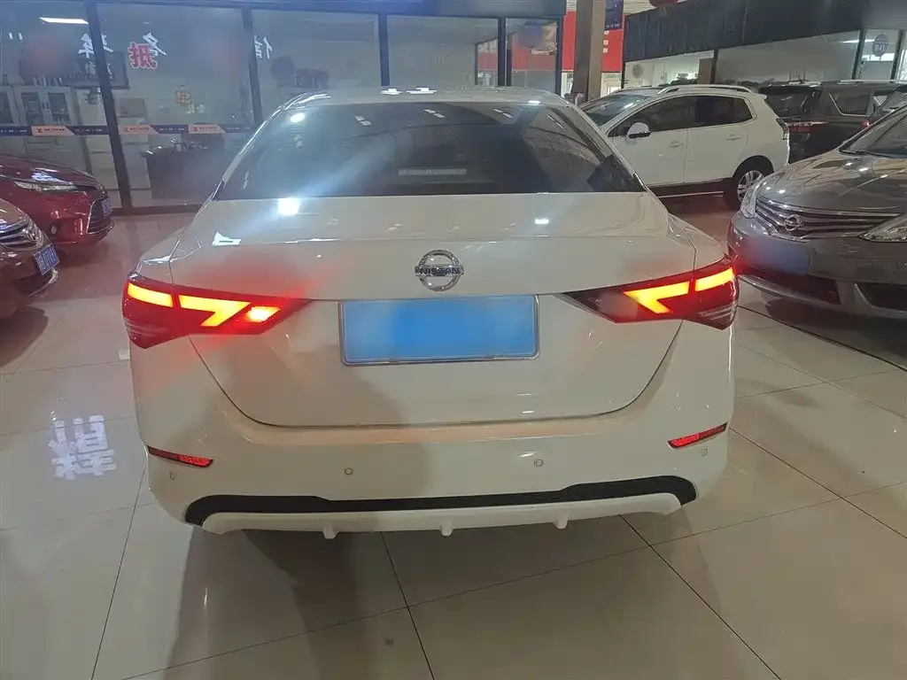 Nissan Sylphy 2023 из CN, фото 2