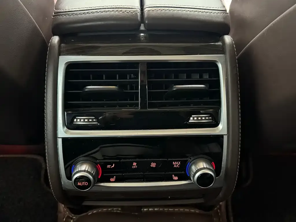 BMW 7 Series 2023 из CN, фото 2