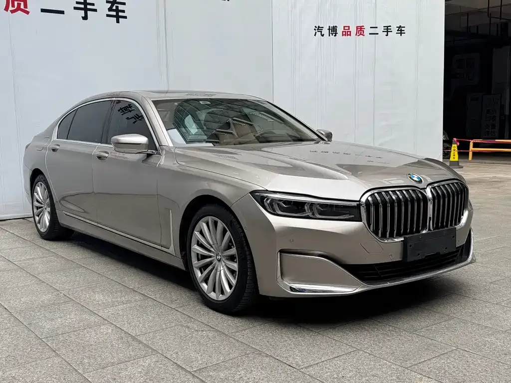 BMW 7 Series 2023 из CN, фото 10