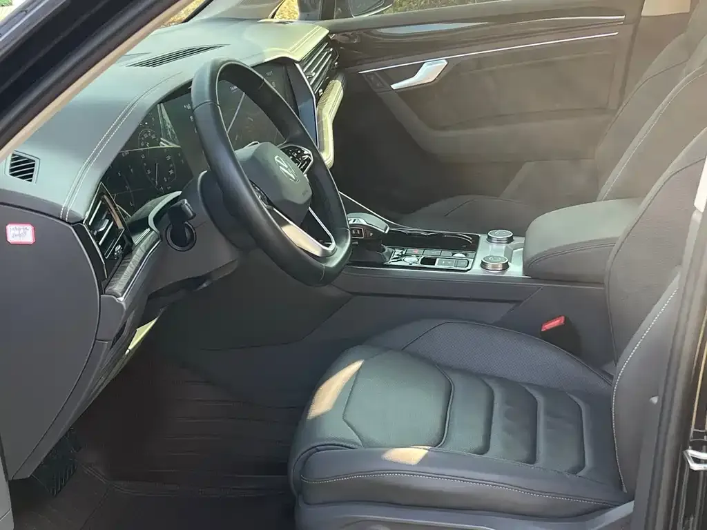 Volkswagen Touareg 2022 из CN, фото 2