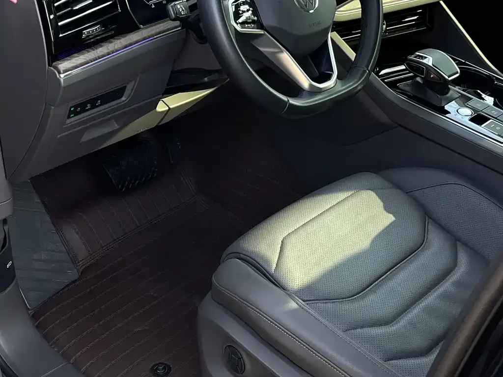 Volkswagen Touareg 2022 из CN, фото 3