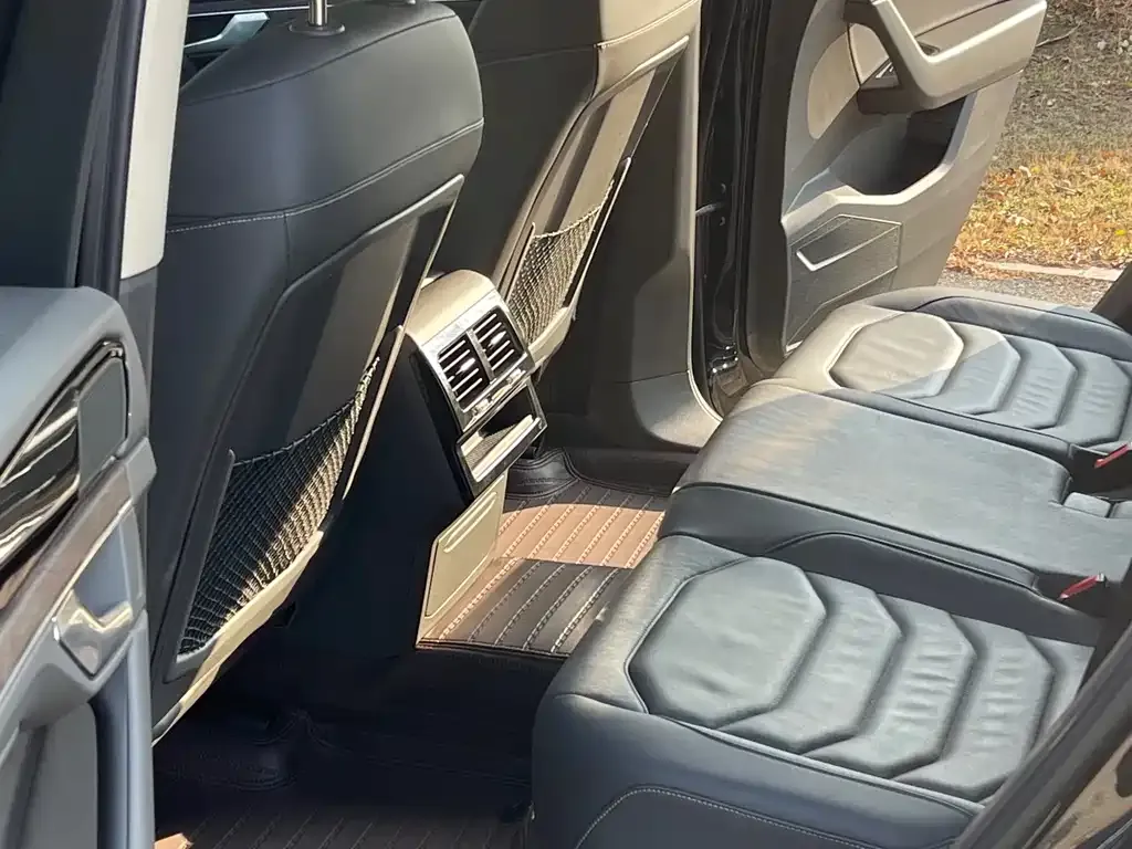 Volkswagen Touareg 2022 из CN, фото 4