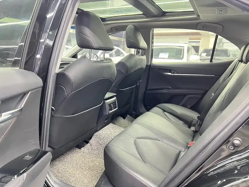 Toyota Camry 2022 из CN, фото 8