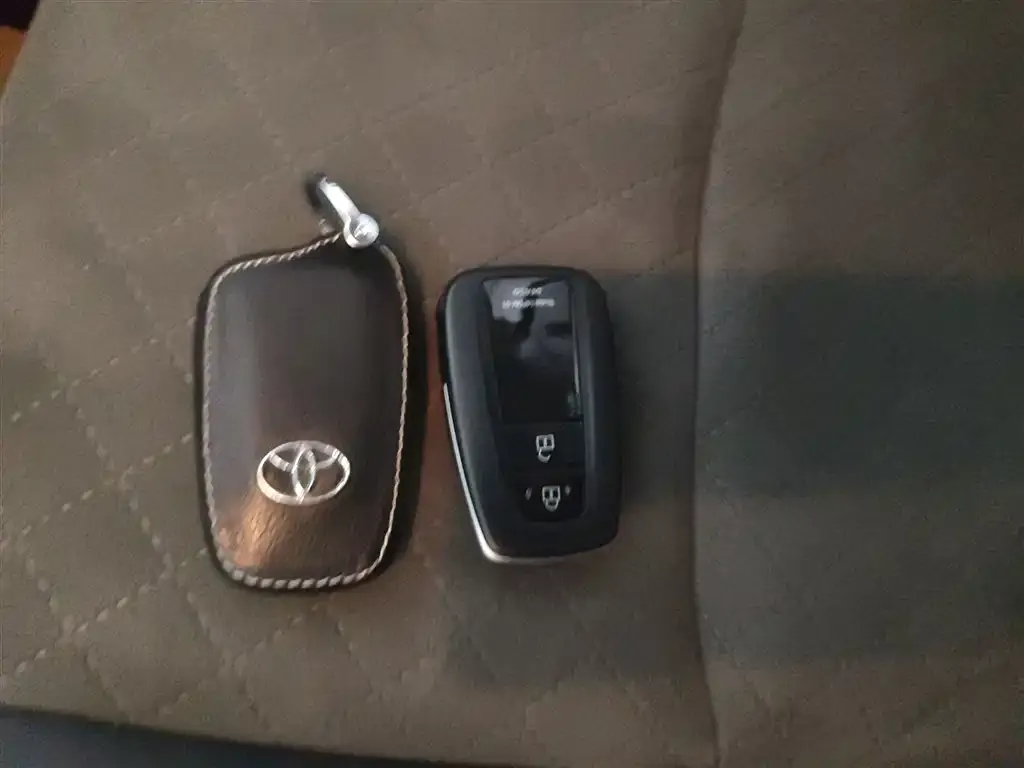 Toyota RAV4 2023 из CN, фото 9