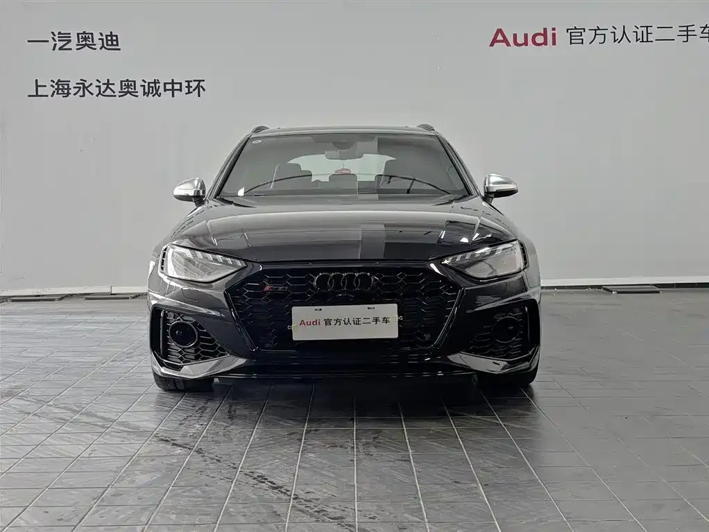 Audi RS 4 2024 из CN, фото 3
