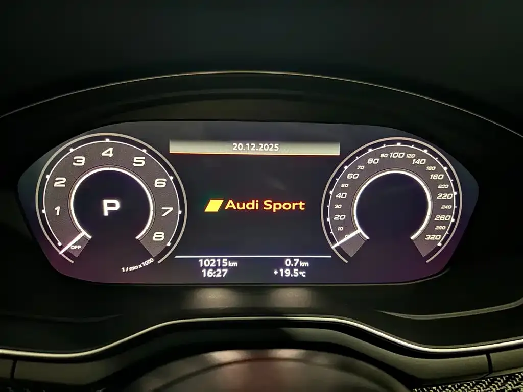 Audi RS 4 2024 из CN, фото 2