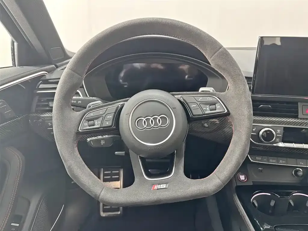 Audi RS 4 2024 из CN, фото 5
