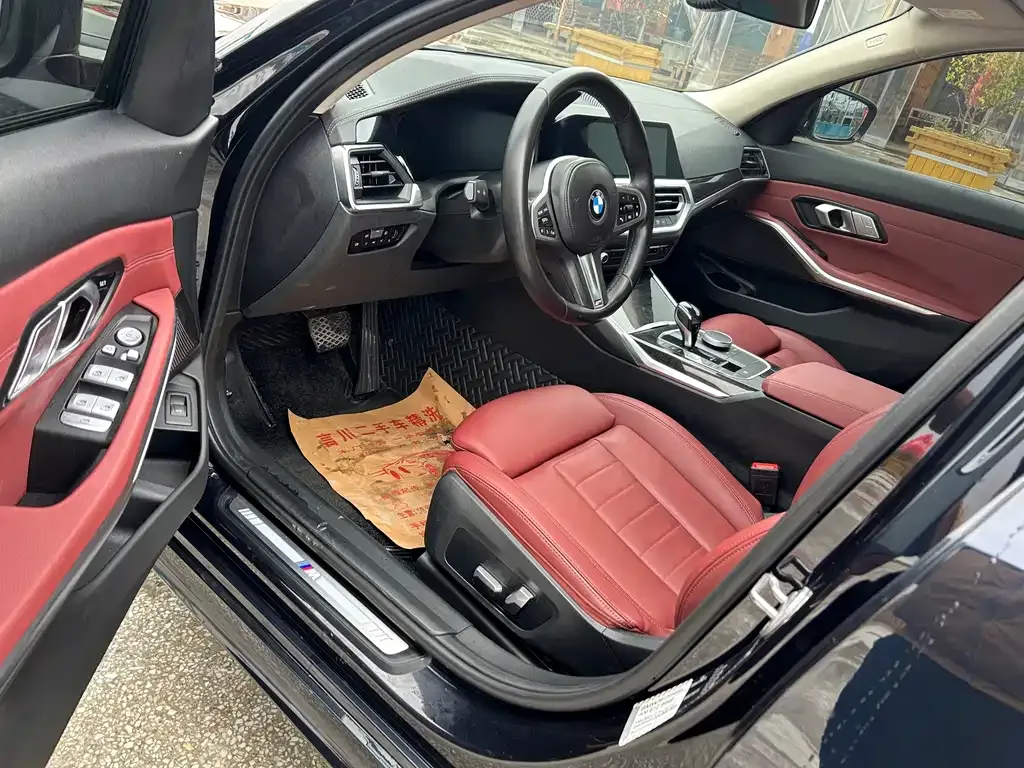 BMW 3 Series 2021 из CN, фото 6