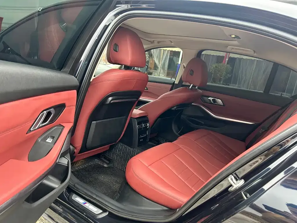 BMW 3 Series 2021 из CN, фото 3