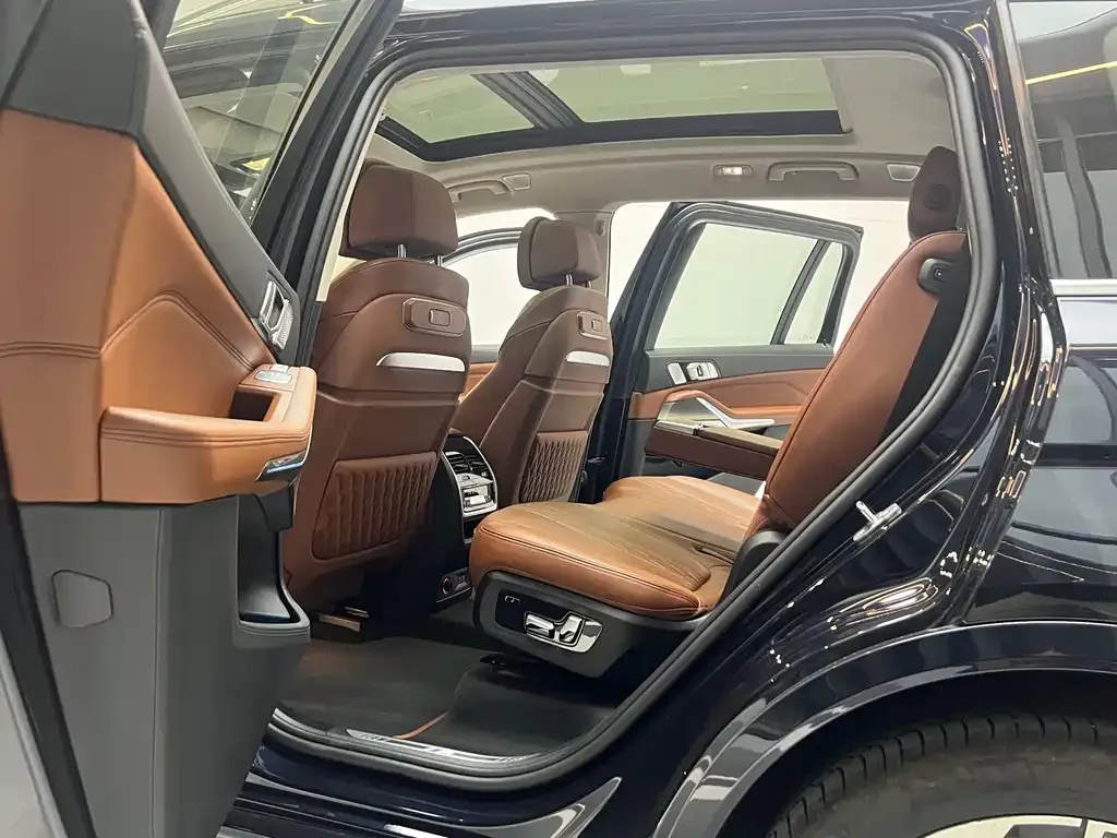 BMW X7 2024 из CN, фото 8