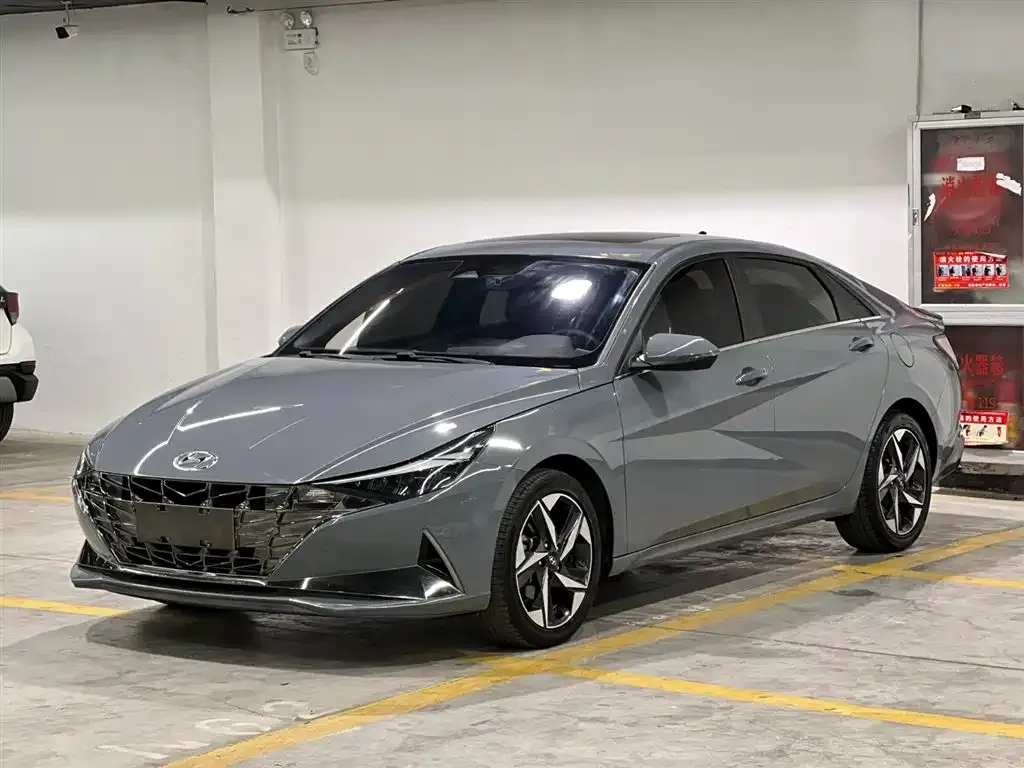 Hyundai Elantra 2022 из CN, фото 1