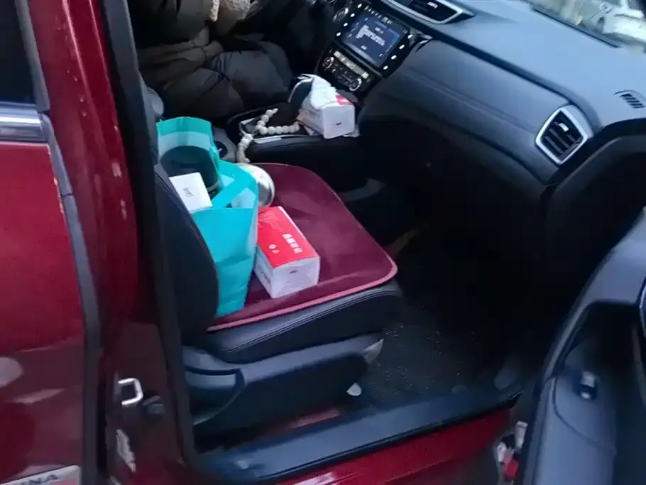 Nissan Qashqai 2022 из CN, фото 2